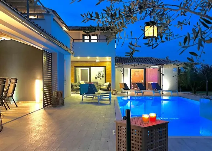 Irena By Guide Villa *