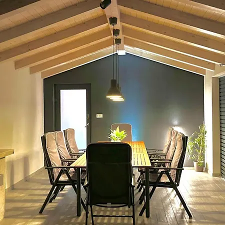 Irena By Guide Villa