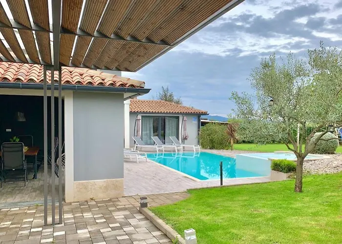 Villa Irena By Guide