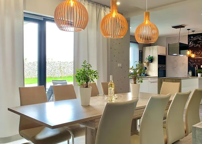 Irena By Guide Villa *